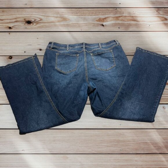 Torrid Luxe Slim Bootcut Jeans Size 24 - Picture 2 of 9